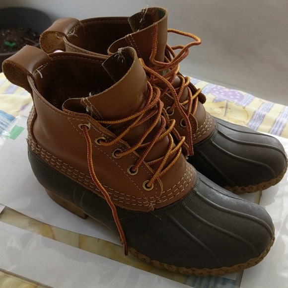 PRICE IS FIRM. LL Bean 6" tall boots - Picture 3 of 6